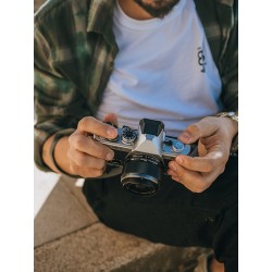 Olympus 25mm f/1.8 II - ES-M2518 - Black, Micro Four Thirds — Buy in Cyprus with Fast Delivery