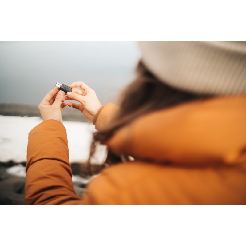 Verbatim USB Drive 2.0 Pinstripe 8GB Black - 2.0 Pinstripe 8GB Black — Buy in Cyprus with Fast Delivery