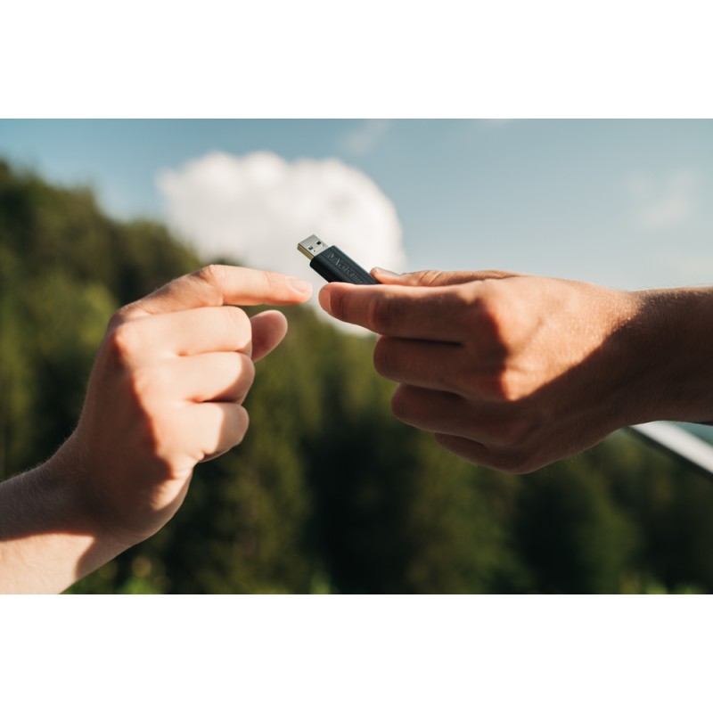 Verbatim USB Drive - 3.2 Pinstripe 64GB Black — Buy in Cyprus with Fast Delivery