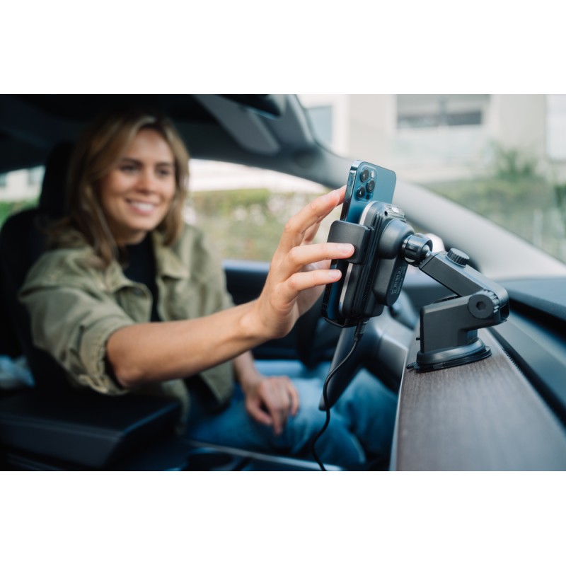 Verbatim Wireless Auto Align Car Charger - FWC-03 - Wireless Auto Align Car Charger Qi Certified for AirVent Dash