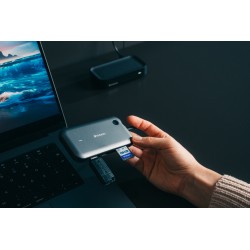 Verbatim Share My Screen USB-C Wireless Display Adapter 1080P with Hub - WDA-01 - USB-C Wireless Display Adapter 1080P with Hub