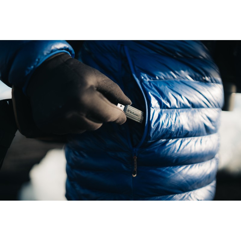 Verbatim USB Drive - Pinstripe - USB 2.0 - 16GB - Black — Buy in Cyprus with Fast Delivery