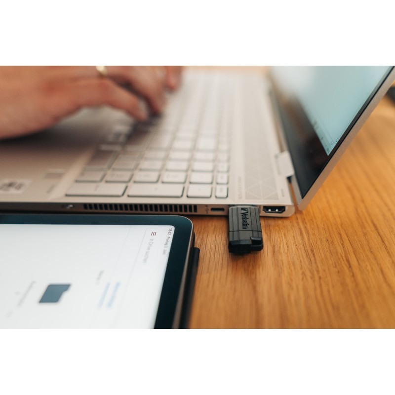 Verbatim USB Drive - Pinstripe - USB 2.0 - 16GB - Black — Buy in Cyprus with Fast Delivery