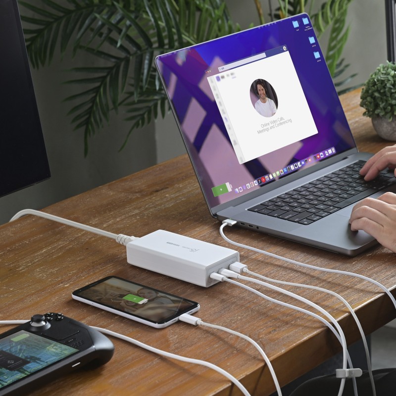 j5create 185W Laptop GaN Charger PD3.1 2xUSB-C 1xUSB-A (UK Plug) JUP37185W — Buy in Cyprus with Fast Delivery