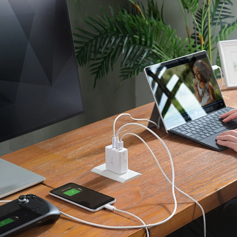 j5create Charger Wall Travel - JUP3565CV - 65W GaN 2xUSB-C 1xUSB-A + USB-C Cable — Buy in Cyprus with Fast Delivery
