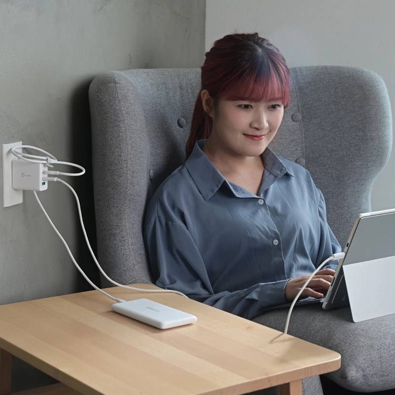 j5create Charger Wall Travel - JUP3565CV - 65W GaN 2xUSB-C 1xUSB-A + USB-C Cable — Buy in Cyprus with Fast Delivery