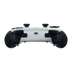 Razer White - Raiju V3 PRO - PS5 PC - Wireless Gaming Controller - TMR Thumbs - 6 Remappable Buttons